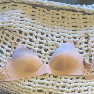 SKIMS nude wireless form tshirt bra